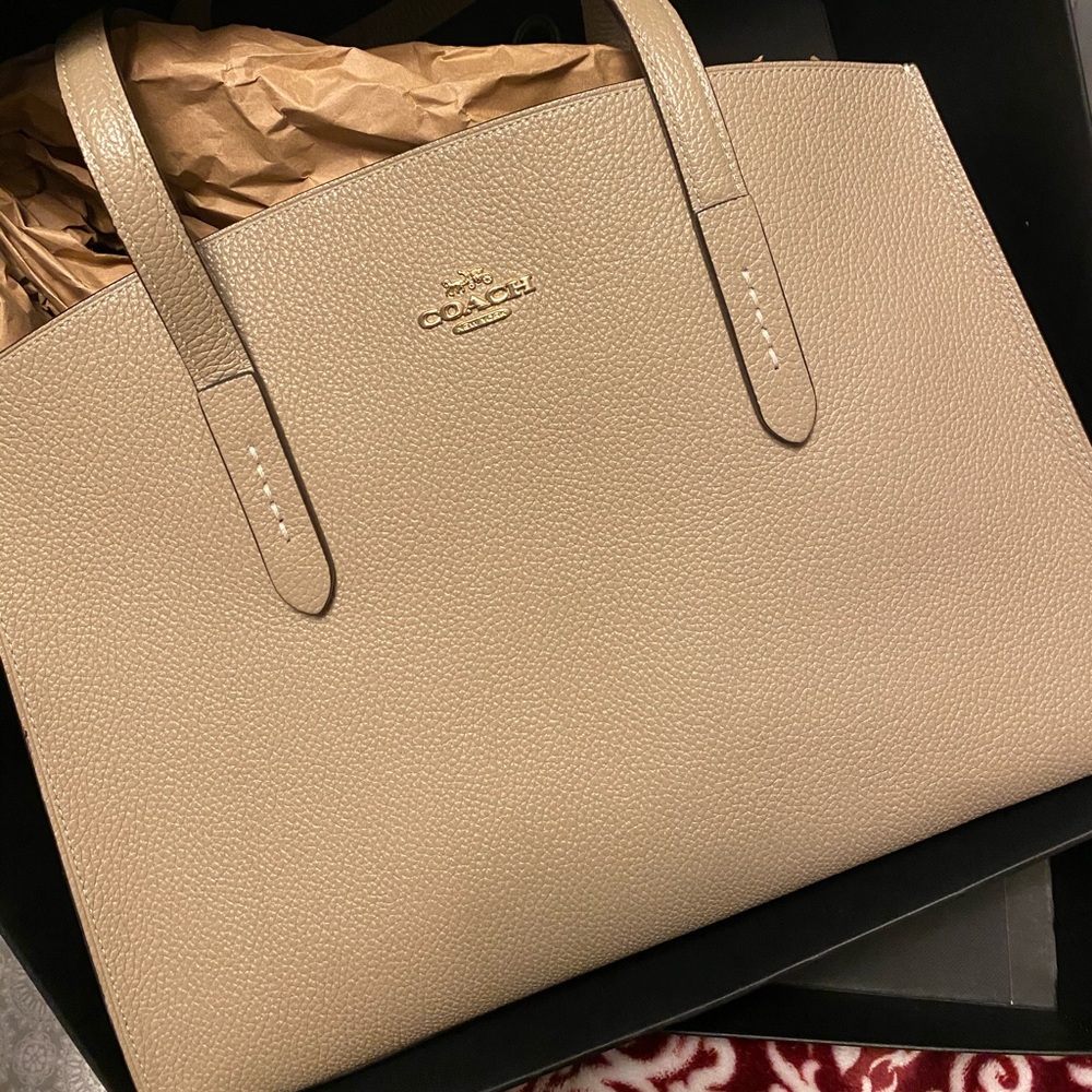 Coach Charlie Carryall